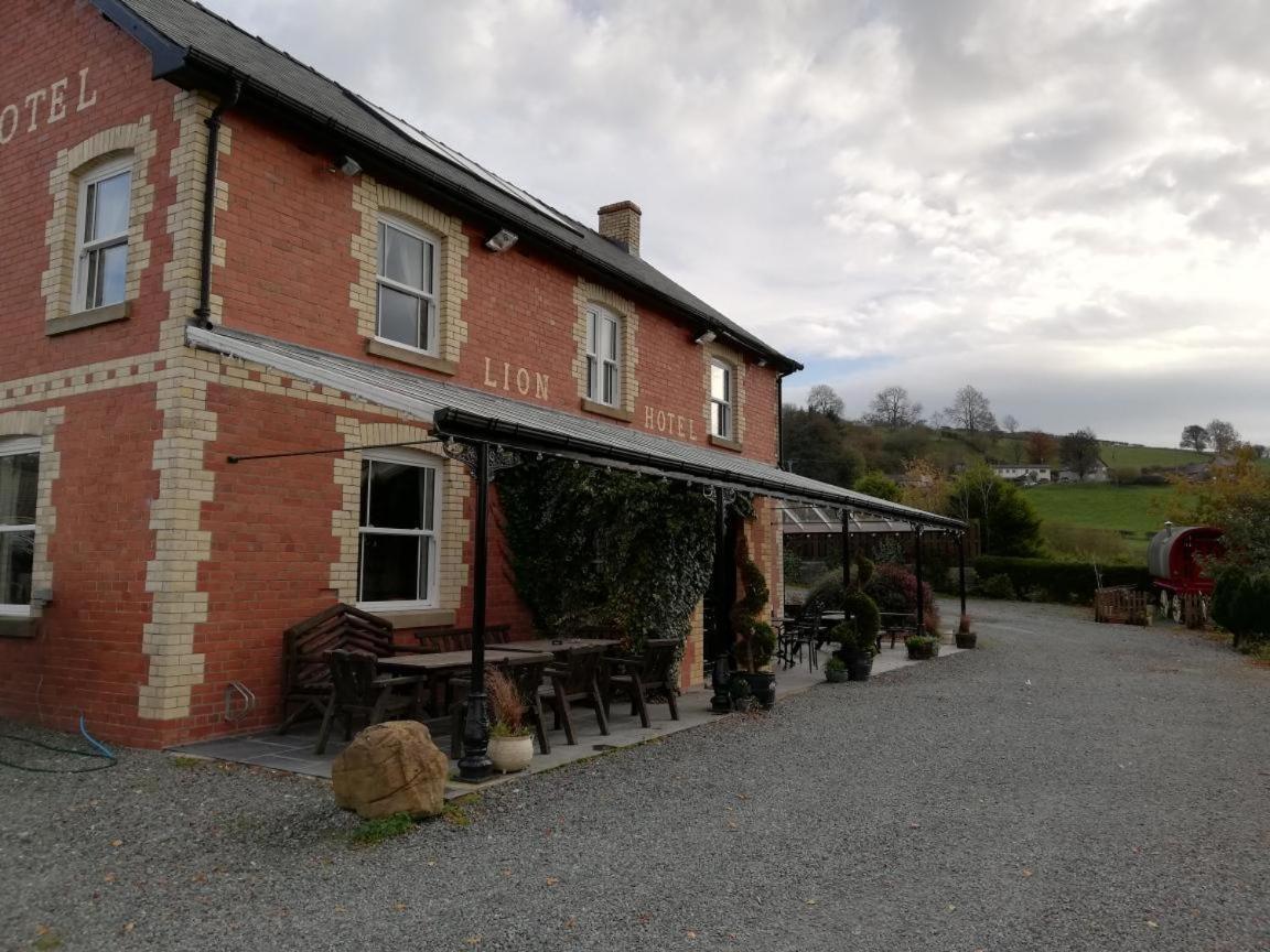 Llanbister 雄狮宾馆酒店 外观 照片